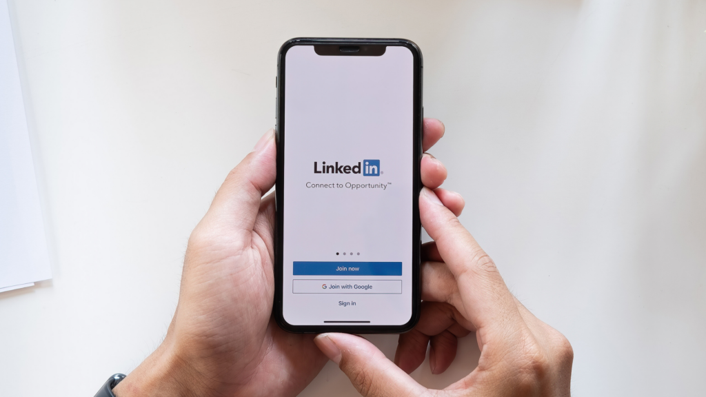 Imagem de banner para o blog Um guia para evitar o Limite de Conex&otilde;es do LinkedIn